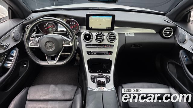 Mercedes-Benz C-Class — interior