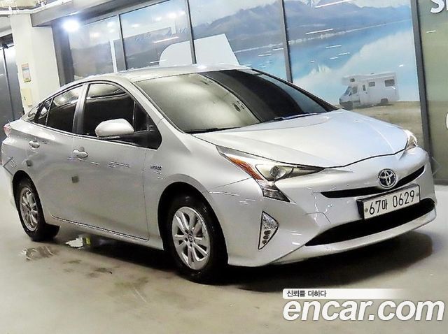 Toyota Prius — exterior