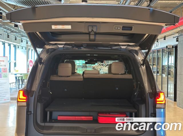 Lexus LX — interior