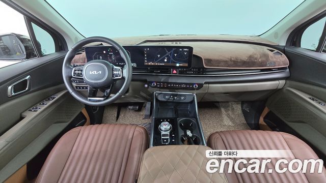 Kia Carnival — interior