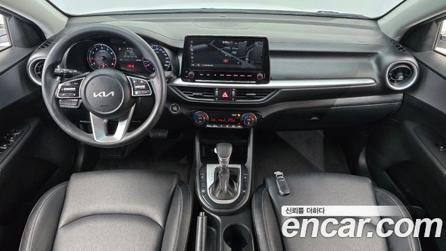 Kia K3 — interior