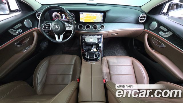 Mercedes-Benz E-Class — interior