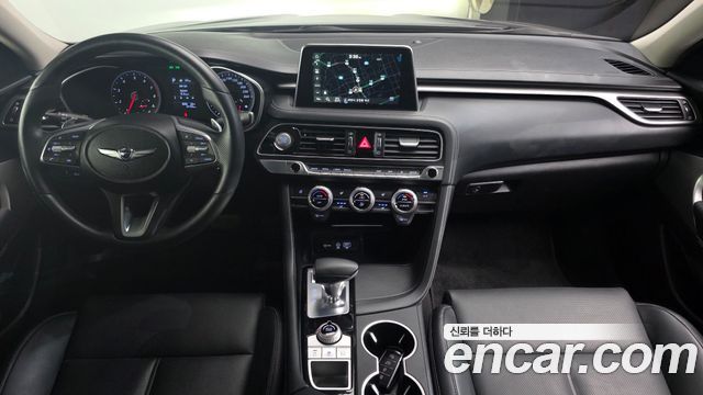 Genesis G70 — interior