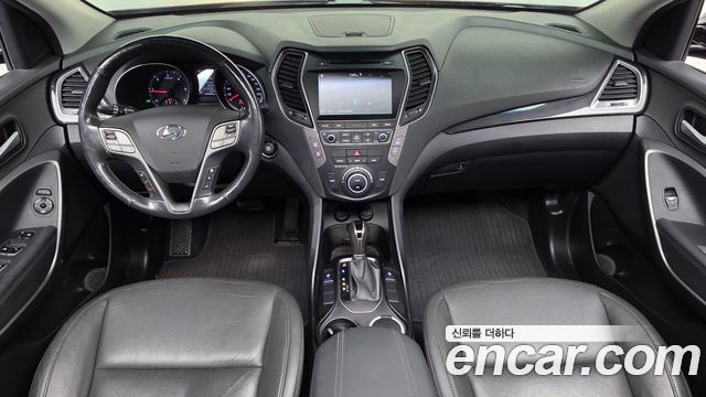 Hyundai Santa Fe — interior
