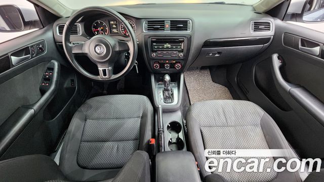 Volkswagen Jetta — interior