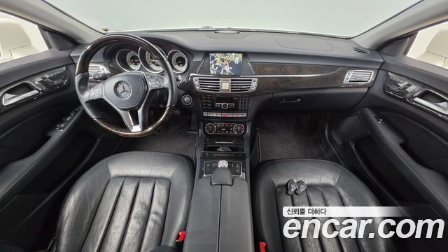 Mercedes-Benz CLS-Class — interior