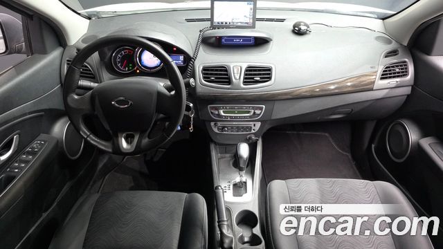 Renault Korea SM3 — interior