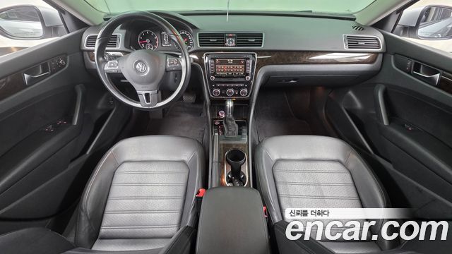 Volkswagen Passat — interior