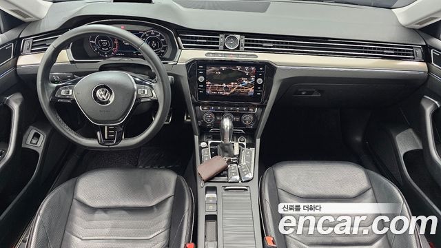 Volkswagen Arteon — interior