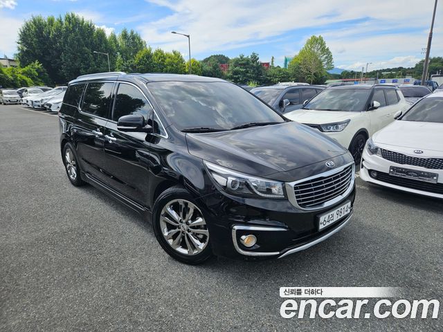 Kia Carnival — exterior