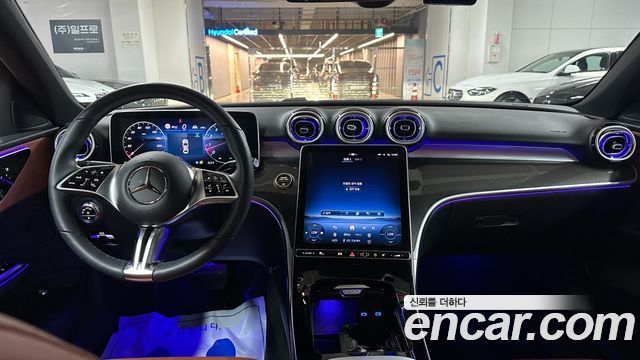 Mercedes-Benz C-Class — interior