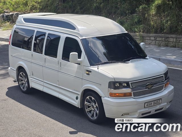 Chevrolet Express Van — exterior