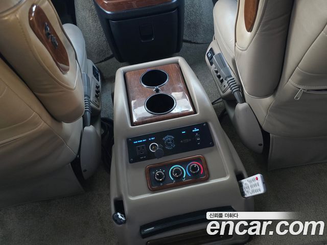 Chevrolet Express Van — interior