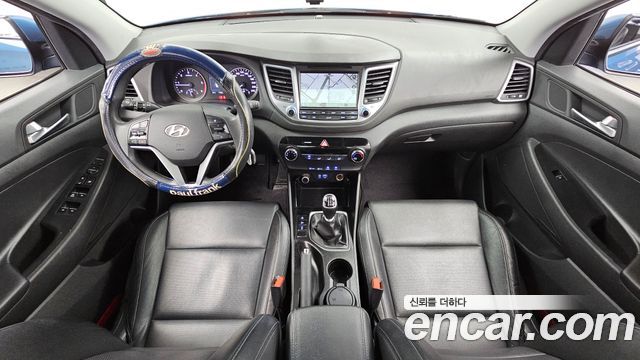 Hyundai Tucson — interior