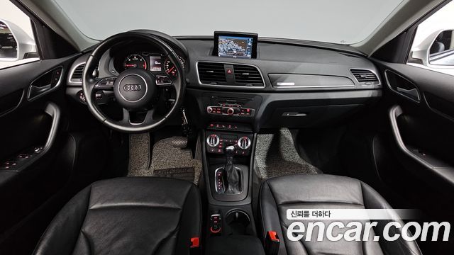 Audi Q3 — interior