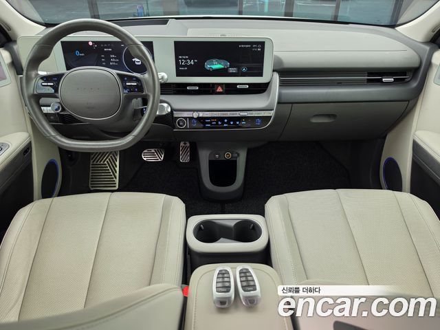 Hyundai IONIQ 5 — interior