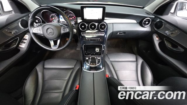 Mercedes-Benz C-Class — interior
