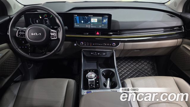 Kia Carnival — interior