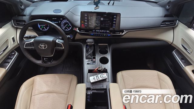 Toyota Sienna — interior
