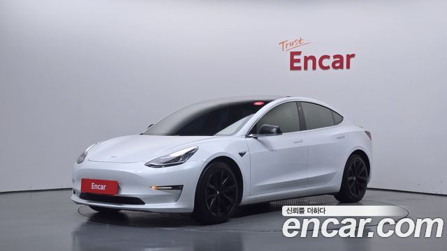 Tesla Model 3 — exterior
