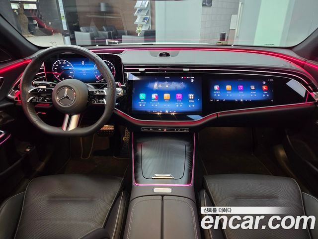 Mercedes-Benz E-Class — interior