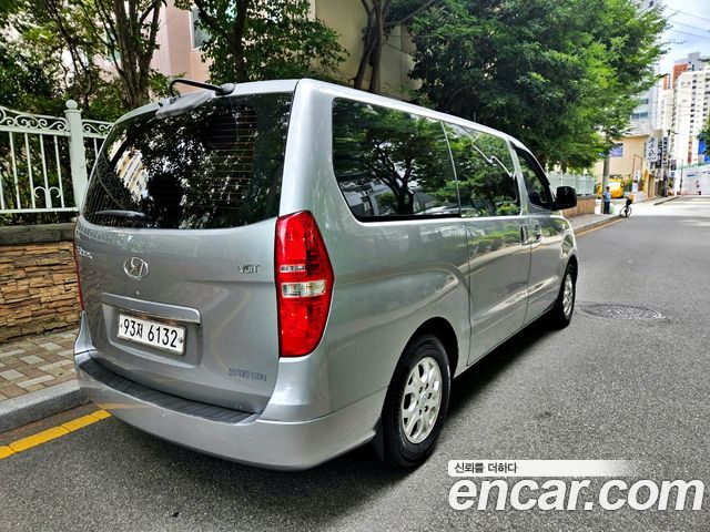 Hyundai Starex — interior