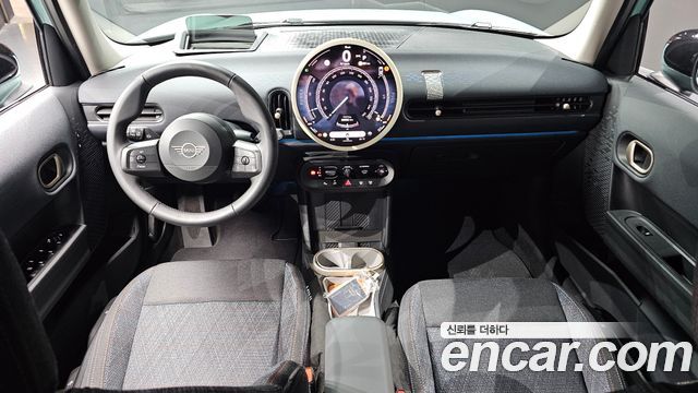 MINI Cooper — interior
