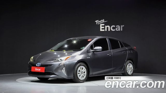 Toyota Prius — exterior