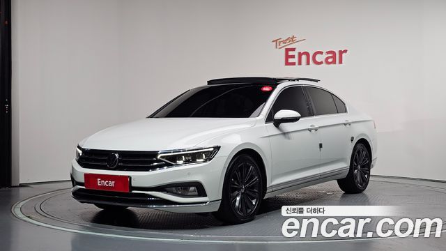 Volkswagen Passat — exterior