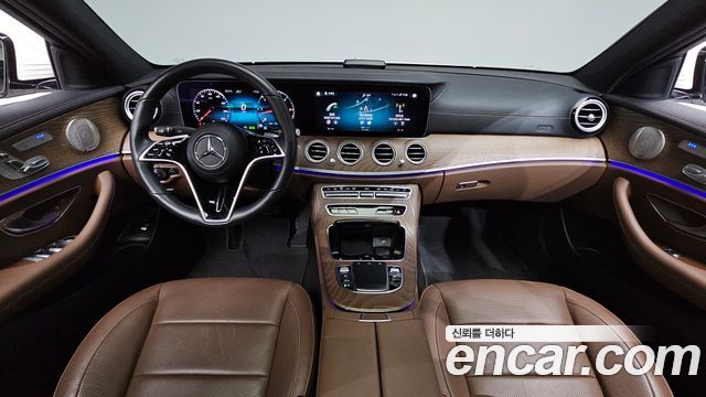 Mercedes-Benz E-Class — interior