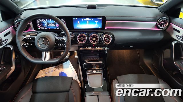 Mercedes-Benz CLA-Class — interior