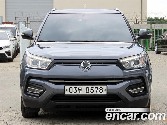 KG Mobility Tivoli — exterior