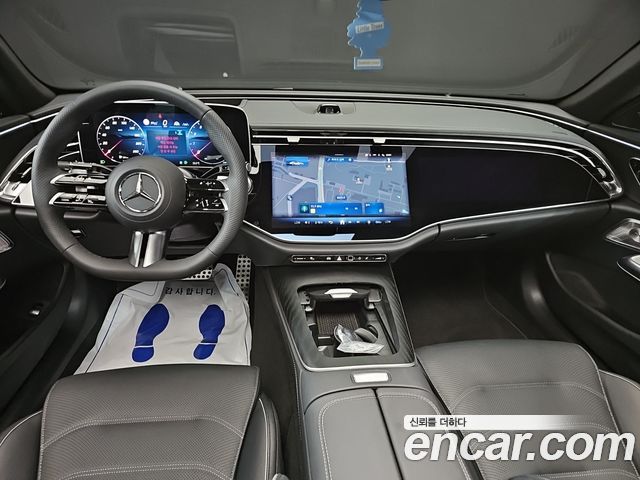 Mercedes-Benz E-Class — interior