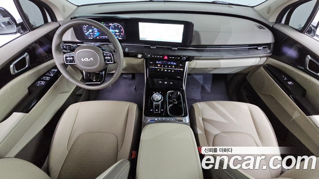 Kia Carnival — interior