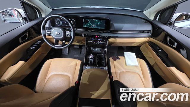 Kia Carnival — interior