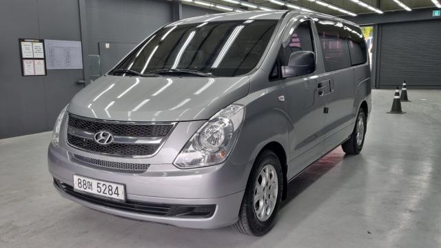 Hyundai Starex — exterior