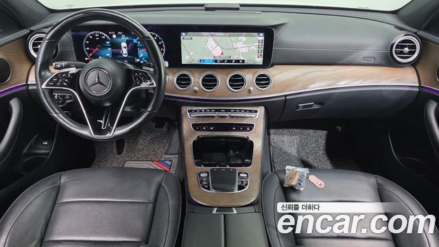 Mercedes-Benz E-Class — interior