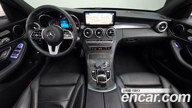 Mercedes-Benz C-Class — interior