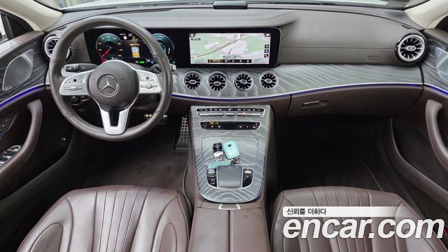 Mercedes-Benz CLS-Class — interior