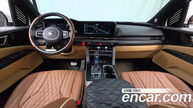 Kia Carnival — interior