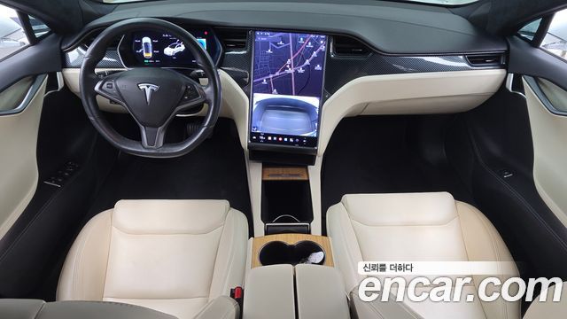 Tesla Model S — interior
