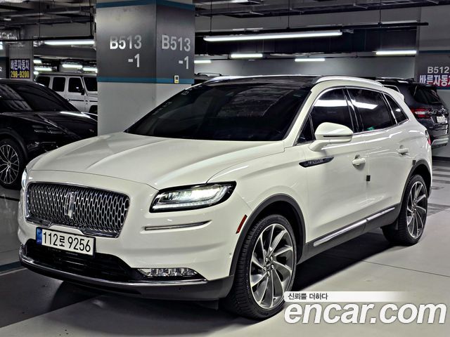 Lincoln Nautilus — exterior