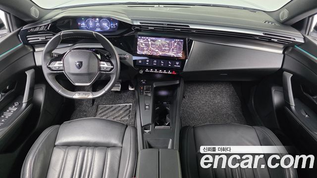 Peugeot 408 — interior