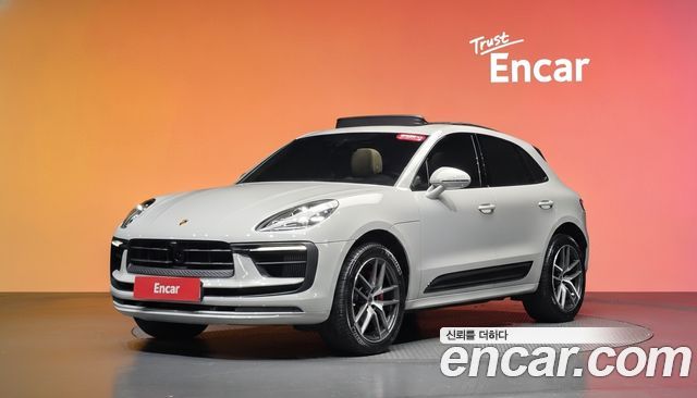 Porsche Macan — exterior