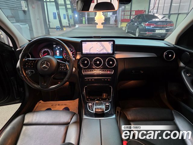 Mercedes-Benz C-Class — interior