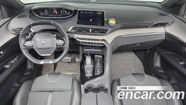 Peugeot 5008 — interior