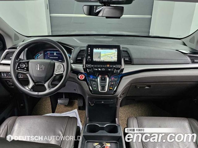 Honda Odyssey — interior