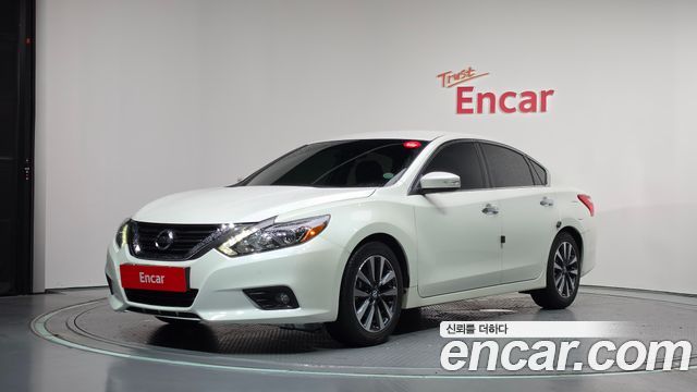 Nissan Altima — exterior