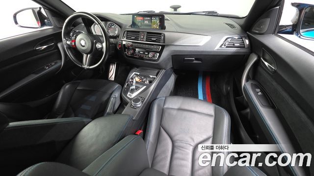 BMW M2 — interior
