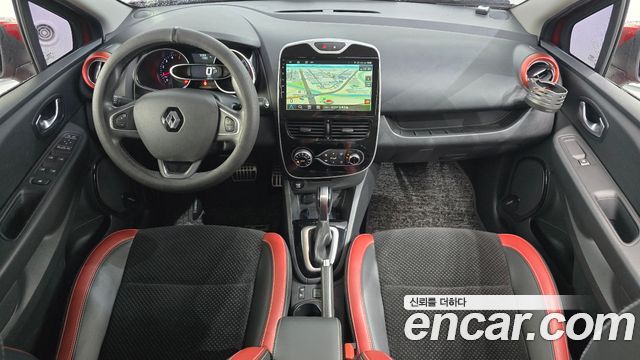 Renault Korea Clio — interior